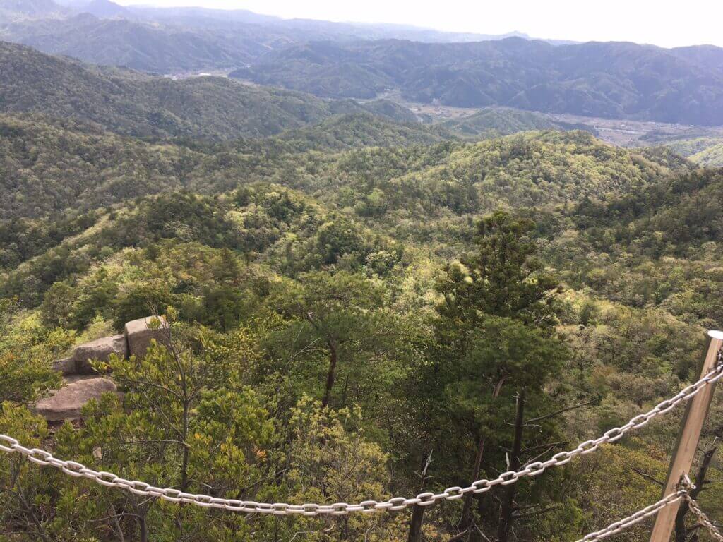 白石山山頂付近の展望岩から